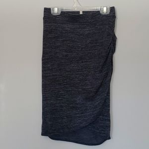 Aritzia Wilfred Free Heather charcoal skirt